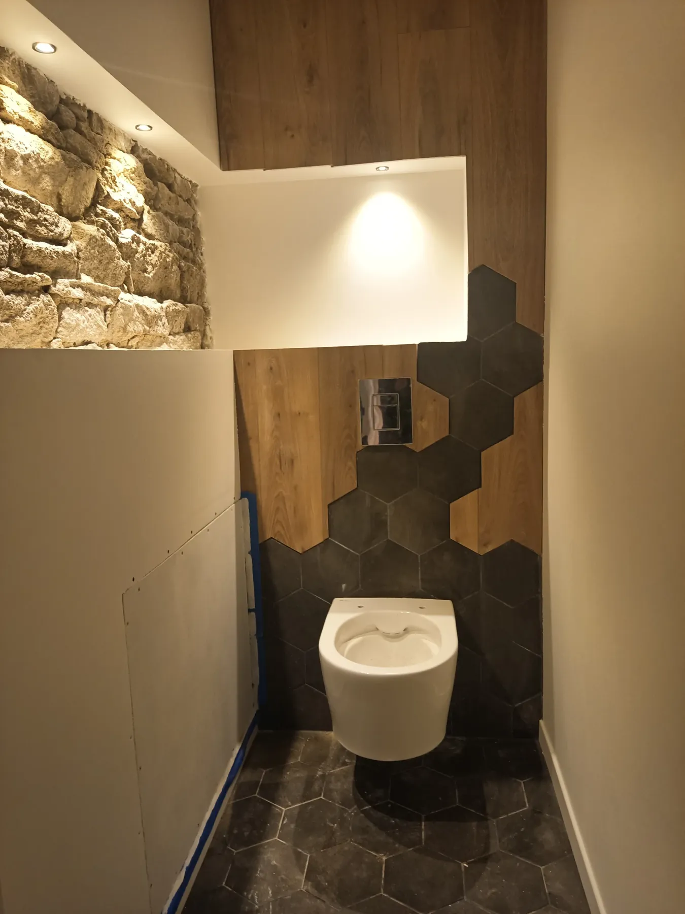 WC, carrelage et parquet